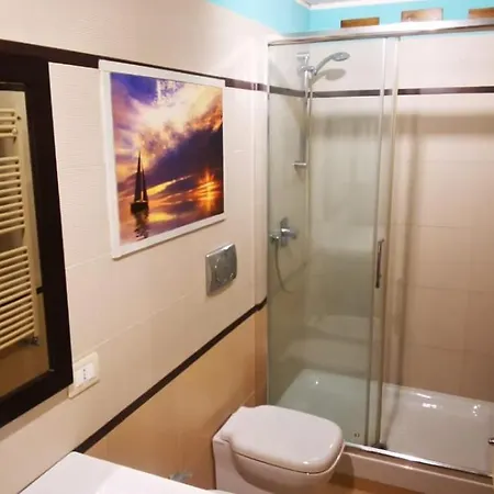 Lägenhet Cosy Penthouse Loft With View